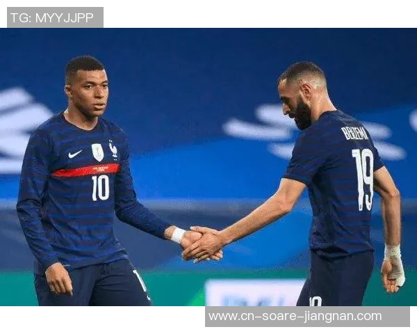 本泽马：我和C罗无需向外界展现什么；回皇马？彻底有或许